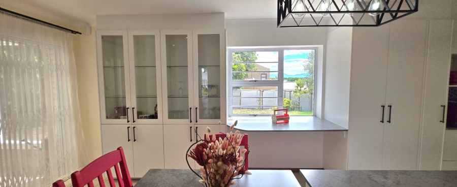 3 Bedroom Property for Sale in Kleinbaai Western Cape